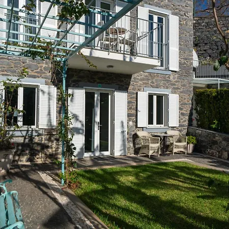 Ourmadeira - Babosas Village, Gardenias And Greenspaces بيت ضيافة فونشال